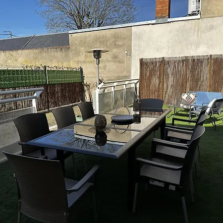 Maison Urbaine, Climatisation, Animaux Ok - 6 Pers. - Fr-1-489-631 Moulins (Allier)